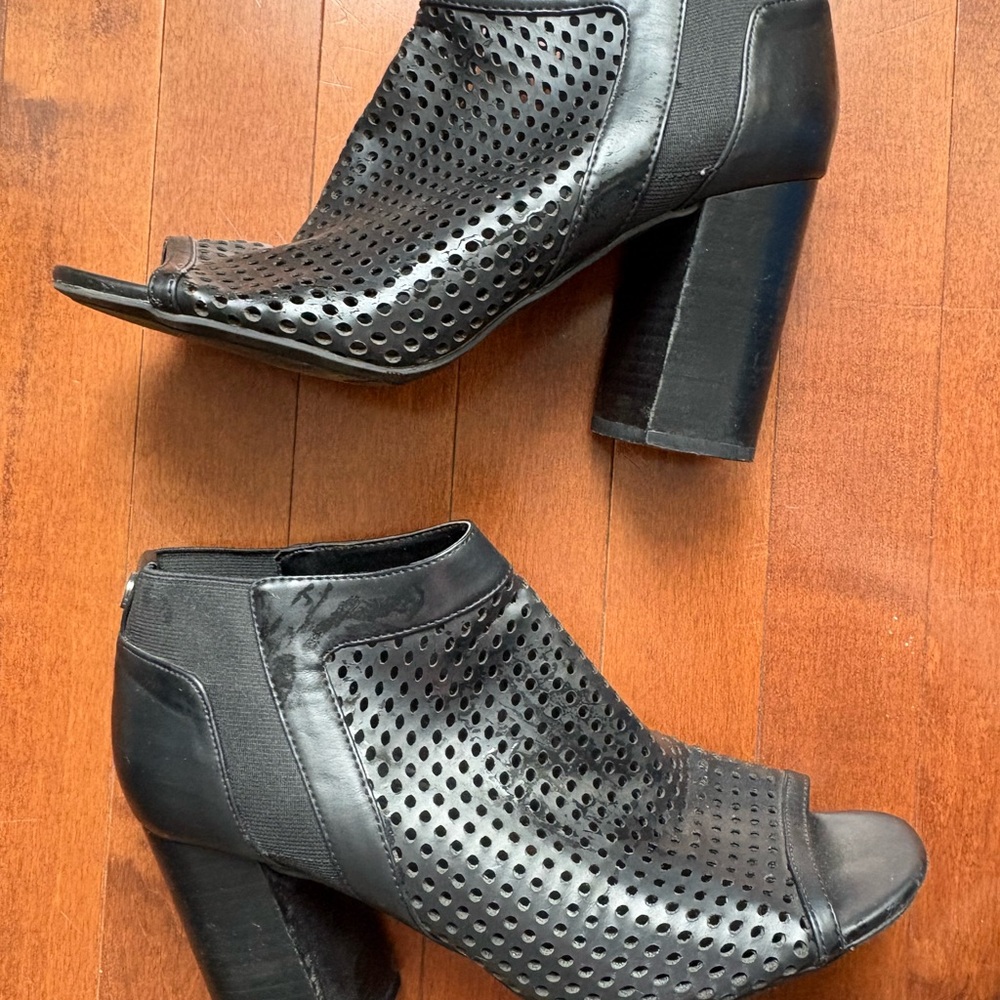 Guess Black Peep-Toe Heeled Boots